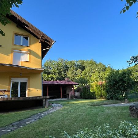 Holiday Homer Kuca Na Obali Vrbasa Banja Luka Kültér fotó